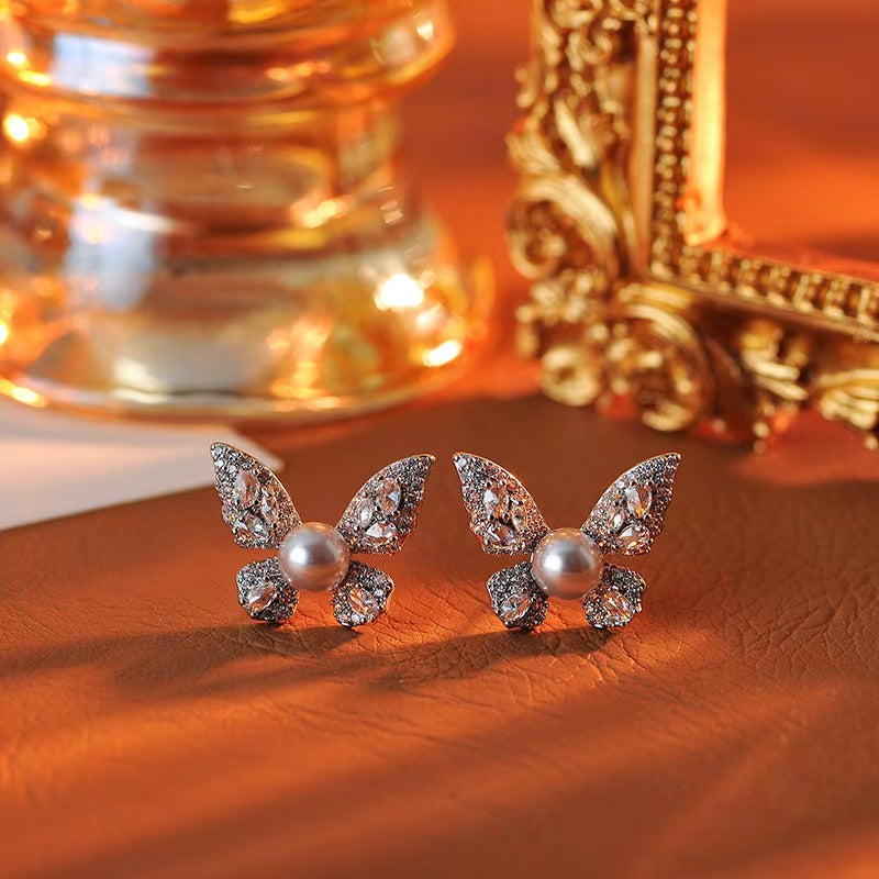 Vintage Butterfly Pearl Earrings - Retro Stud Earrings